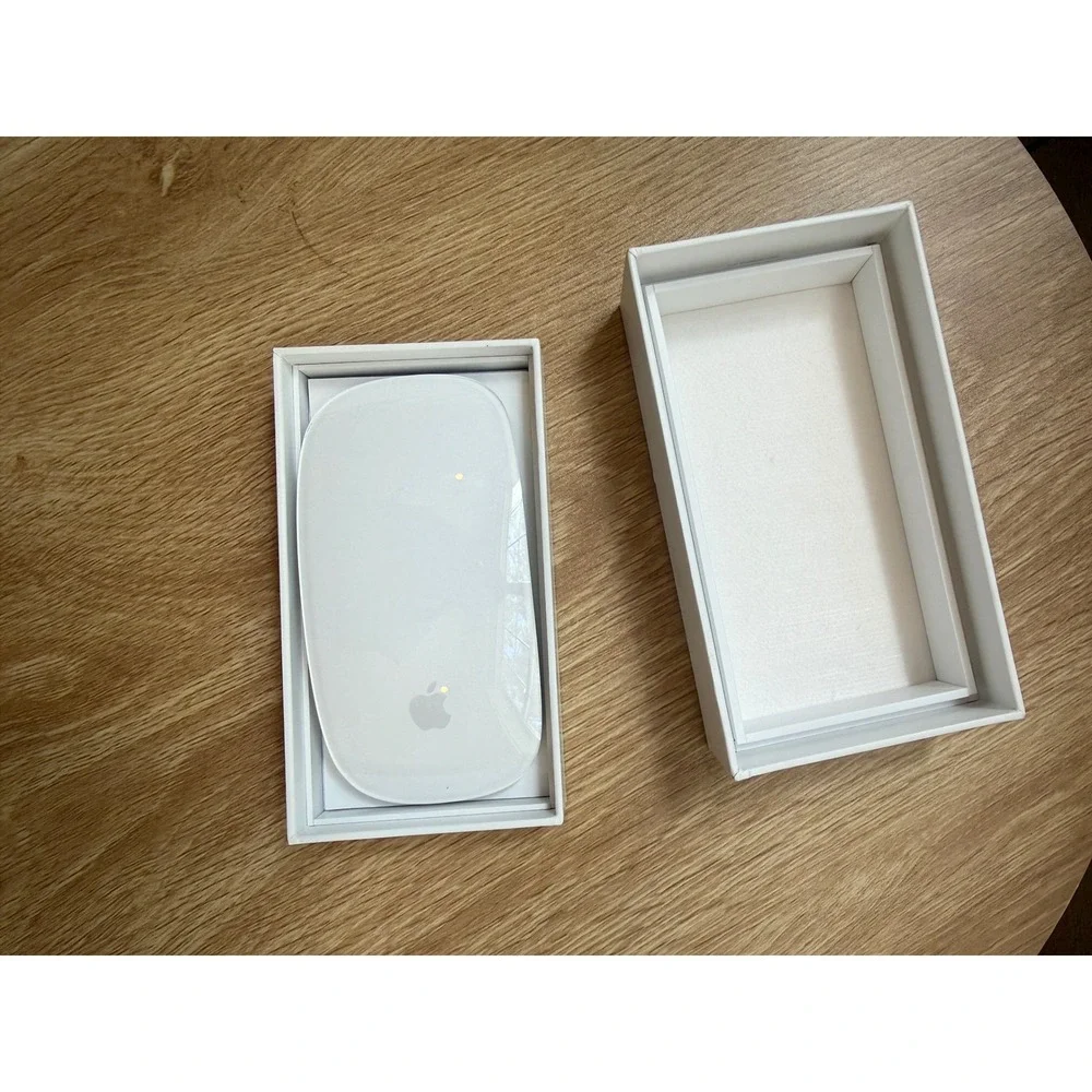 Apple White Wireless Multi-Touch Magic Mouse One Size